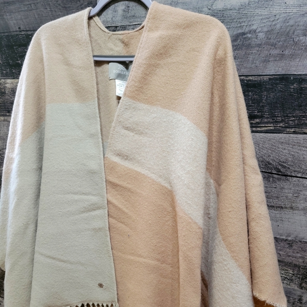 Soia & Kyo Poncho